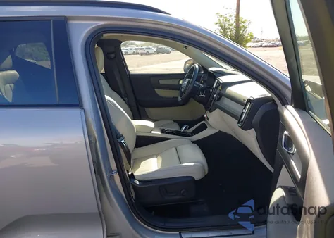 2023 Volvo Xc40 B5 Ultimate Dark Theme из США, поврежденный, VIN YV4L12UX5P2104377